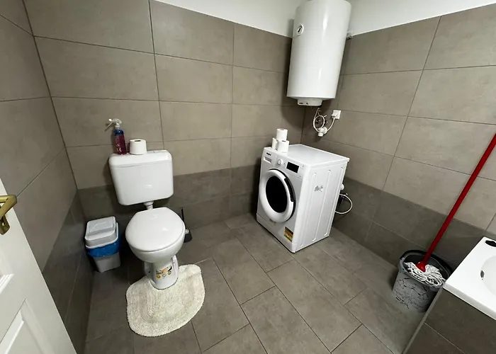 Silver Apartman *